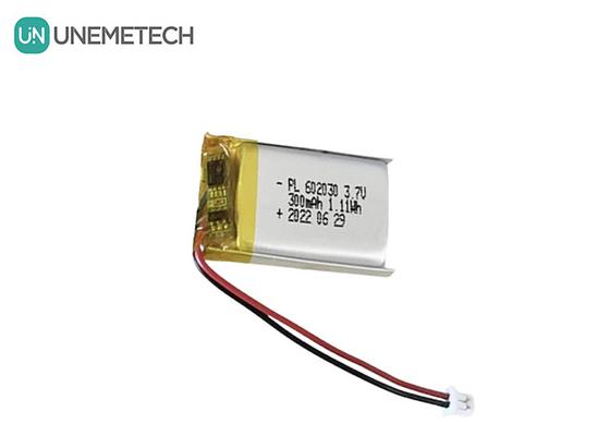3.7V 300mAh Προσαρμοσμένο ασημένιο επαναφορτιζόμενο ιόν λιθίου πολυμερές μπαταρία πακέτο 602030 για GPS Tracker