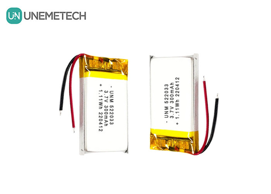3.7V 300mAh 522033 Ευέλικτη προσαρμοσμένη μπαταρία πολυμερούς ιόντων λιθίου για έξυπνα ρολόγια